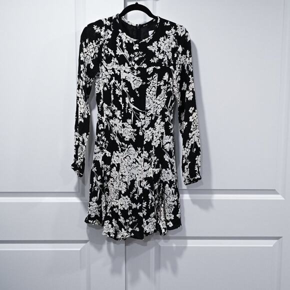 Reiss Size 2 Black Ecru Floral Gabriella Mini Dress | Size 2 - Picture 4 of 11